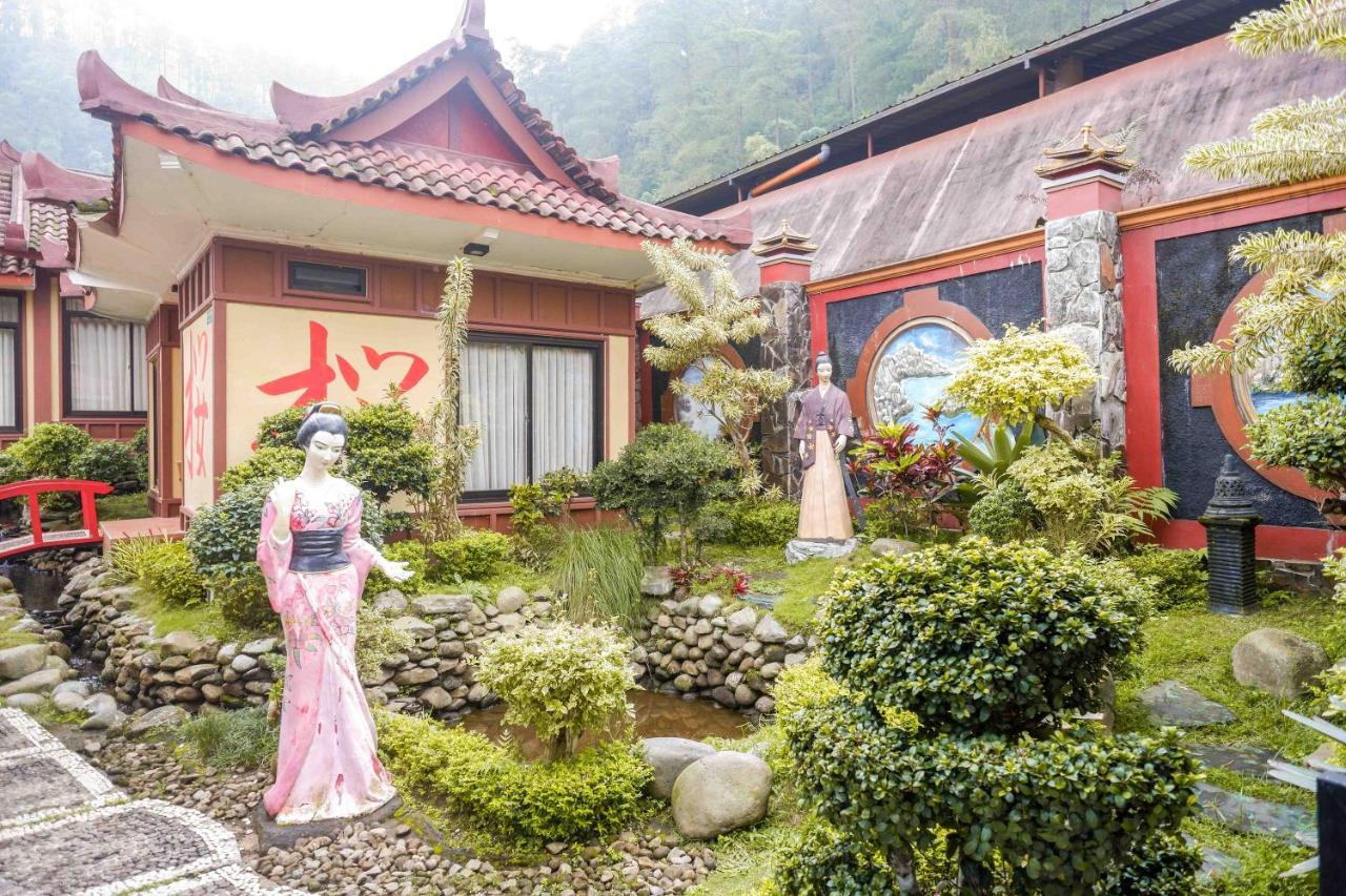 Reddoorz Resort @ Tawangmangu Exterior photo