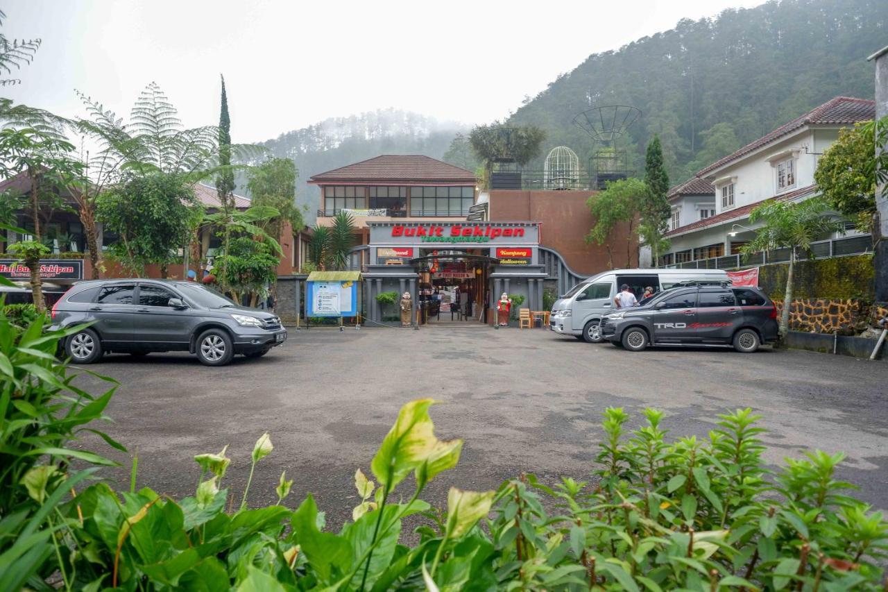 Reddoorz Resort @ Tawangmangu Exterior photo